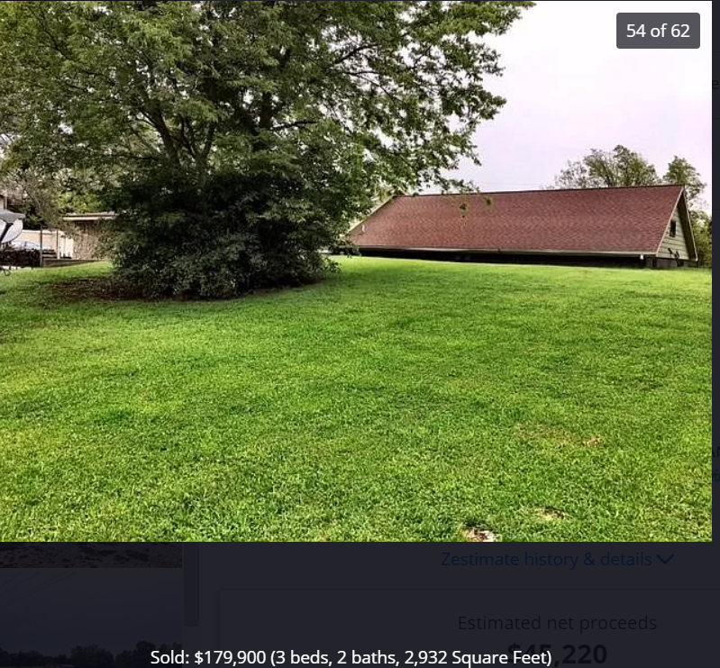 bestworstzillow's tweet image. Didja #SeeThatSunday? No; it didn't collapse. It's a #splitlevel #inground rock home. Like a #hobbithouse, but not as cute. We guess if you live in #tornadoalley, this is a good option🤔

#BestAndWorstOfZillow 
#RealEstate 
#InGroundHomes 
#SplitLevel