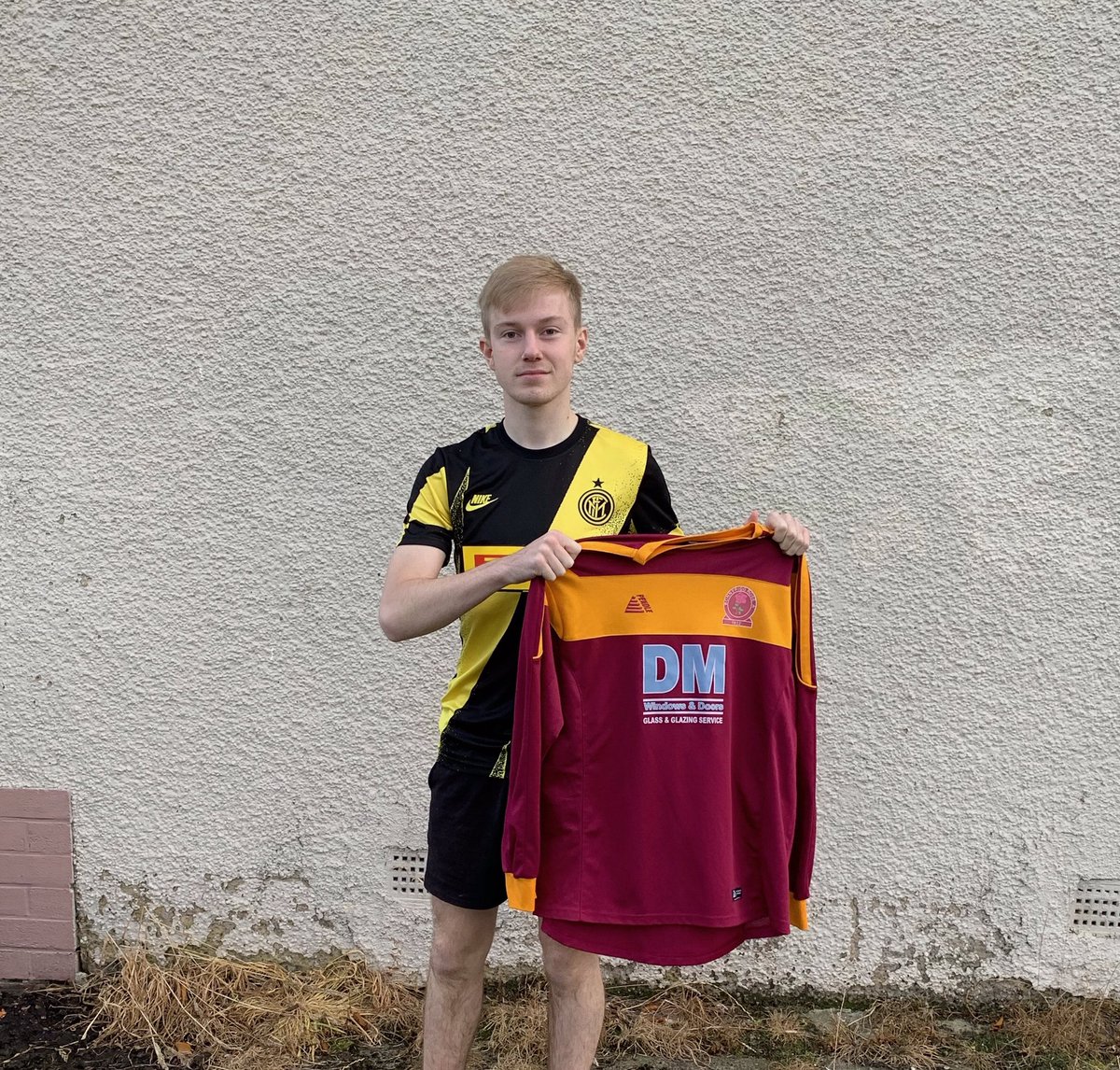 ✍️ Next up we have Cammy Douglas who has also signed for this season. Cammy is an exceptionally quick player who can play on both wings as well as up front. His ability to dribble past players with ease allows him to create chances for himself and others.