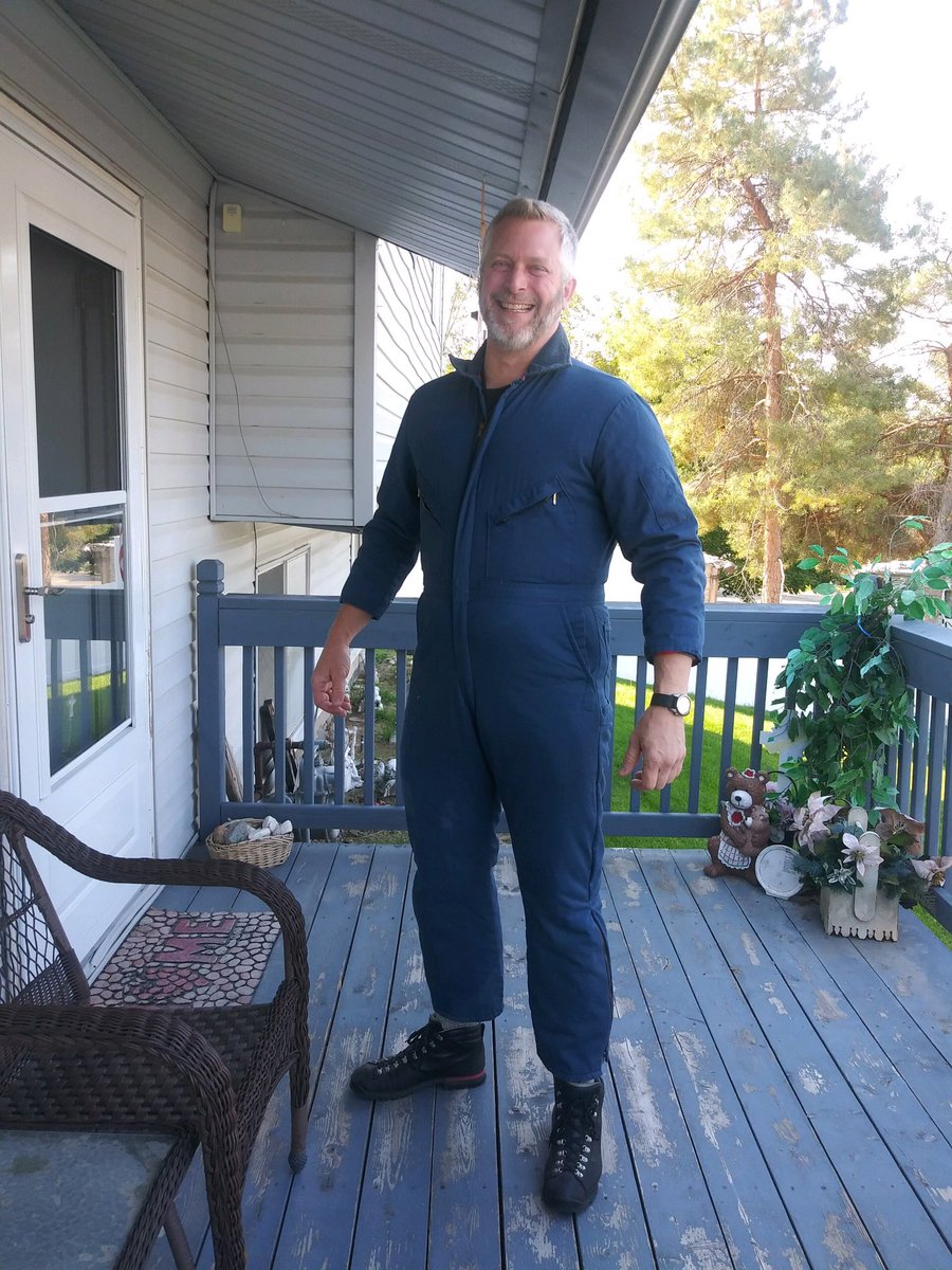 Jeff had a difficult install so it was Jay from our sales team to the rescue. The home owner let him borrow some coveralls but they may have been a little small 🤣 Thanks for helping Jay! #teamworkmakesthedreamwork
