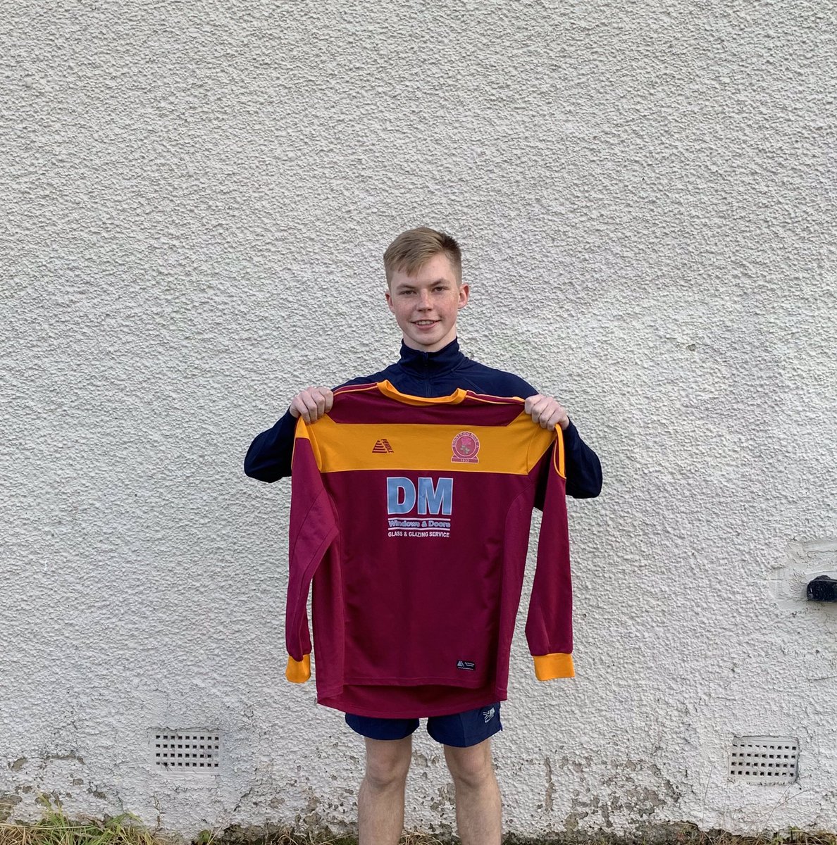✍️ Finally for tonight we have Struan Ritchie. A versatile player capable of playing in a number of positions, Struan often finds himself in dangerous areas in the opposition half. His pace and dribbling ability makes him a real threat from wide areas.
