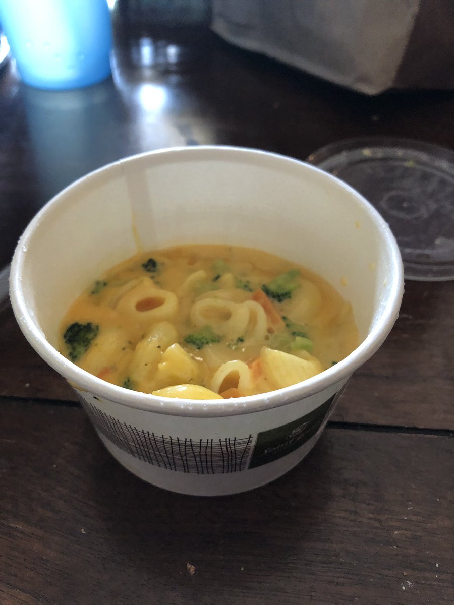 Shortpixy's tweet photo. @askpanera do you usually fill a small cup half way up? Disappointed when I opened this up when I got home. Not worth the price for not very much food. :( https://t.co/BLbHNZqvIu