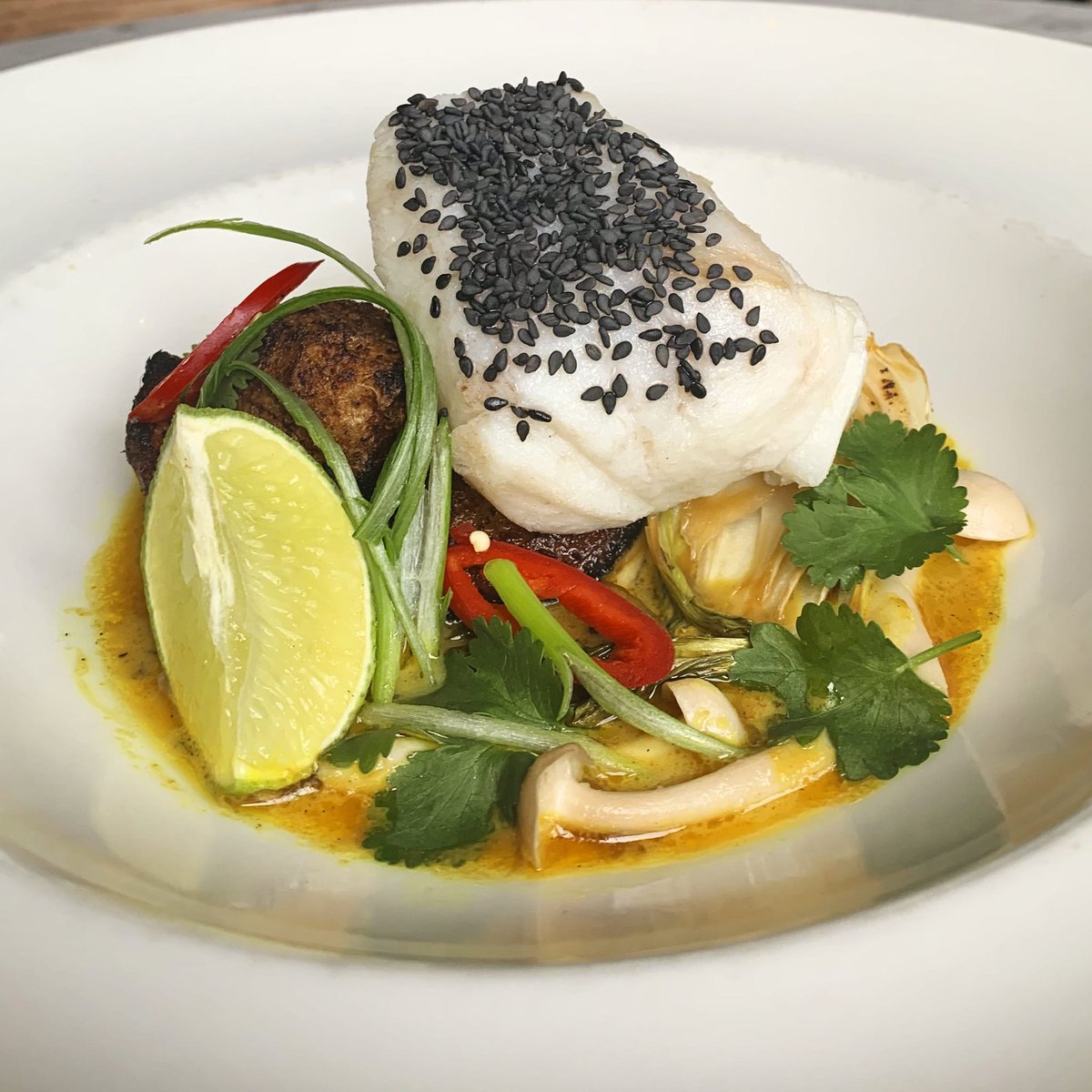 Noblescafebar's tweet photo. Coconut Poached Cod Loin Yellow Curry, Thai Spiced Roast Potatoes, Soy Braised Pak Choi &amp; Pickled Shimeji 
😊👨‍🍳🥘🍄🌶🥥🥂
#leithbusiness #leith #leitheats #visitleith #smallbusiness #familybusiness  #visitscotland #scottishproduce #constitutionstreet #keepitlocalleith https://t.co/Iu0xwYT0d3