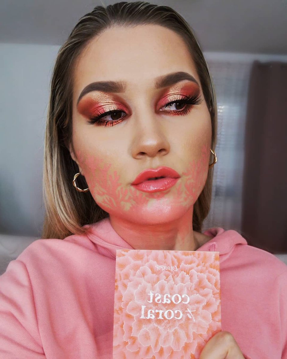 Please don't make this flop like Instagram did 😭😭😭
<a href="/ColourPopCo/">ColourPop Cosmetics</a> Coast to Coral ✨
#colourpopme
