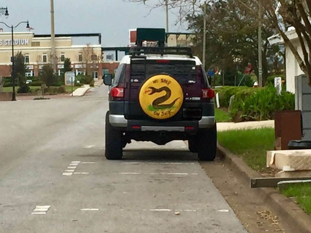 bithousebit's tweet photo. It’s a second sighting! #nosteponsnek #nofilter https://t.co/fMfqdnCds7