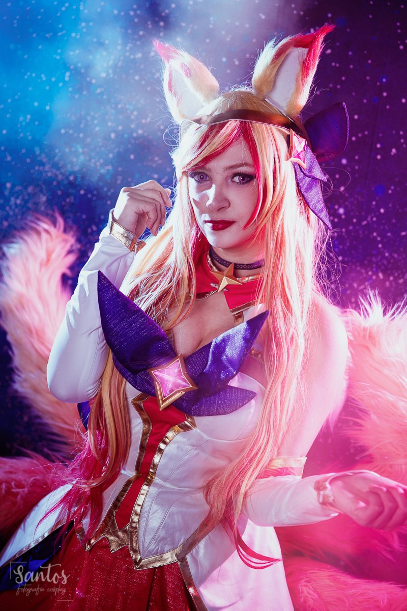 〚 League of Legends 〛

Ahri Star Guardian: @nanamincos 

#CosplayPhotography #FotografiaCosplay #LeagueOfLegends #AhriCosplay #Ahri