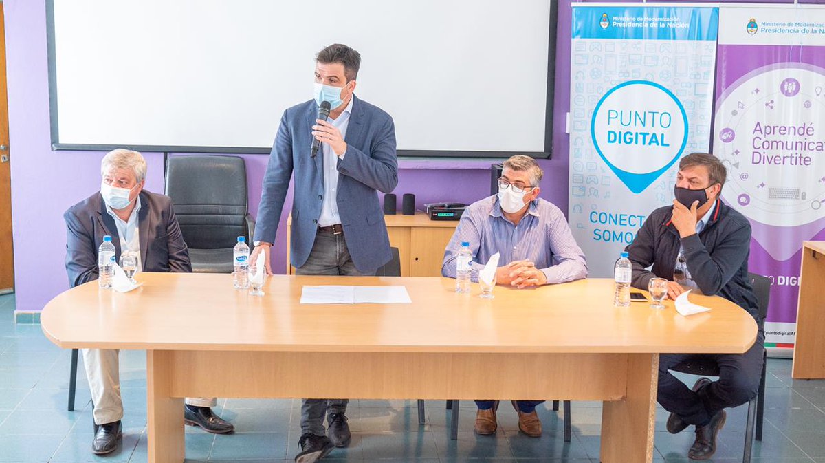 FacuTorresLima's tweet photo. Concluimos la jornada en #LasPeñas junto a los jefes comunales Adrián Cuello, Juan Carlos Ochoa de #Simbolar, Juan Becerra de #LosMistoles y el legislador @RaulLatimori👏Mantuvimos una fructífera reunión donde abordamos diferentes problemáticas que trae aparejada la pandemia 💪 https://t.co/5ipk5x1MVh