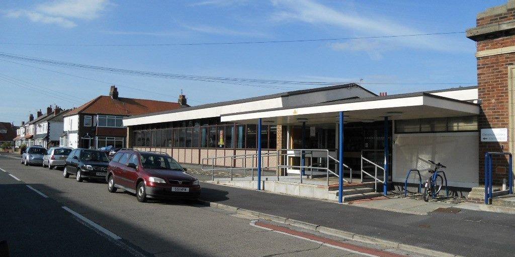 LancsLibraries's tweet image. #CleveleysLibrary reopens from Wednesday 30 September for book borrowing and return 📚
Computers 🖥️ printing and photocopying available.
We look forward to seeing you. lancashire.gov.uk/libraries-and-…
Find out more lancashire.gov.uk/coronavirus-up… #Cleveleys #Wyre