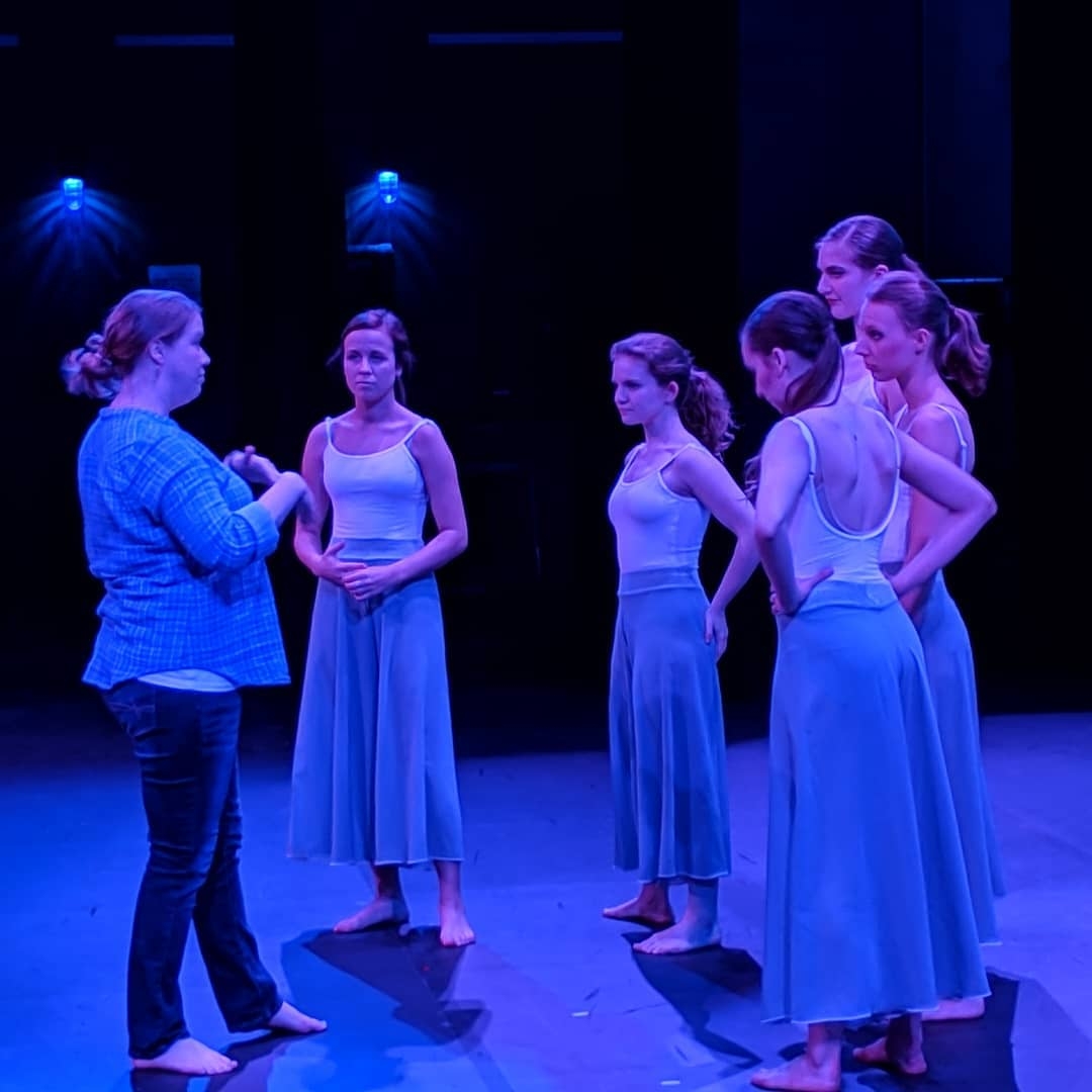 Today's #ThrowbackThursday, we're going back to our 2019 senior Spring Piece, In-Between Places. 
youtube.com/watch?v=oaTDcF…