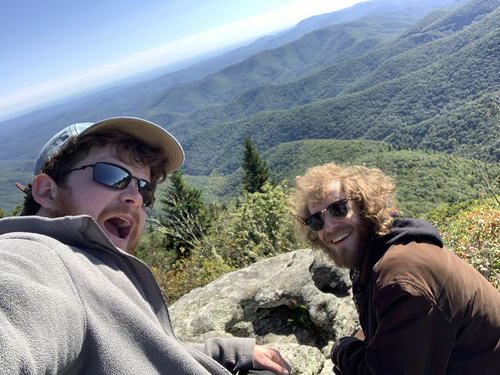 Burris bois doing things up high. 
.
.
#travel #nature #mountains #burris #bois #uphigh #mountains #yar #selfie #mountainselfie