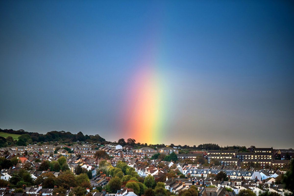 Brighton #rainbow #autumn #dusk #britishweather #thenightsaredrawingin #naturalphenomena #streetphtotgraphy #mothernature