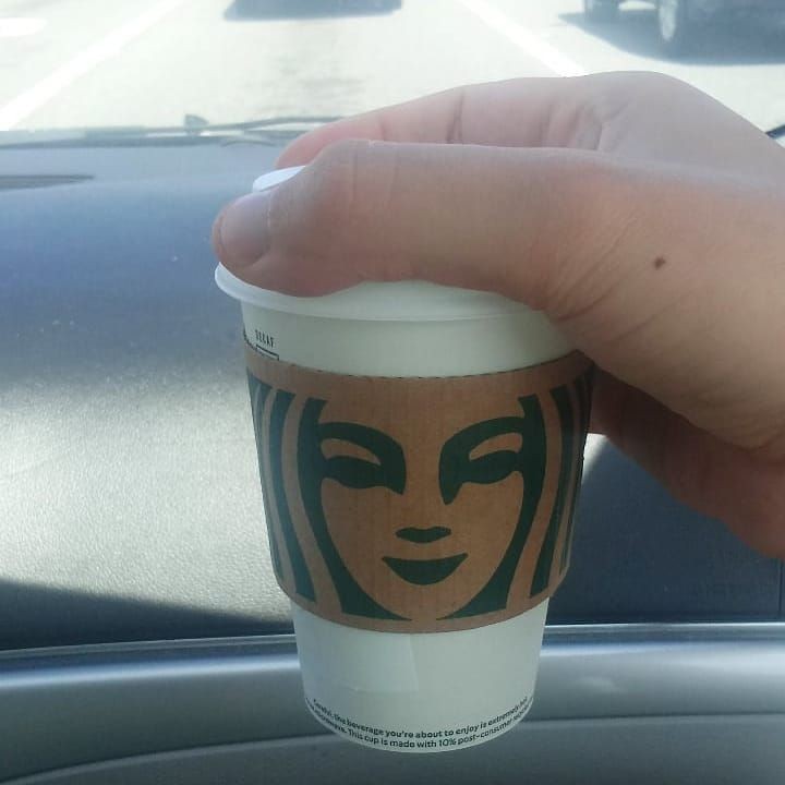 JustinSobieski's tweet photo. On September 24, 2020 I got a #PumpkinSpiceLatte and a #PumpkinScone from the #DriveThru at #StarbucksCoffee and the #Latte was delicious and the #Scone was amazing. #Starbucks #Fall #Autumn #Autumn2020 #Halloween #Halloween2020 #PumpkinSpice #Twitter ๐ ๐ฏ ๐ฅ ๐ ๐ ๐ ๐ ๐ โค https://t.co/iNbZgeF0Rq