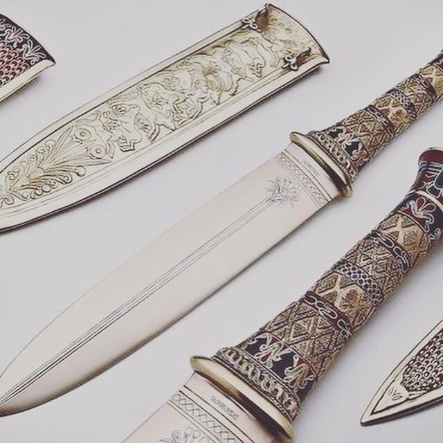 tw knives // luther• ornate but don’t fit diego’s style• knows nothing about practicality • diego pretends not to be flattered