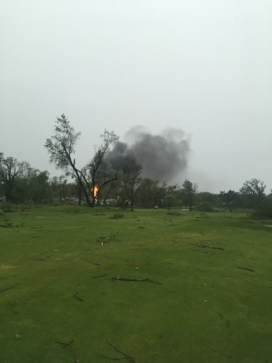 mathiskane's tweet image. August 10th a Derecho came through Elmcrest and wiped out 400+ trees. A little over a month later of clean-up and our member-guest “Tin Cup”is still on! Extremely proud of the team for working their butts off. Thank you to the whole Elmcrest team, volunteers, TreeJob, and Rathje!