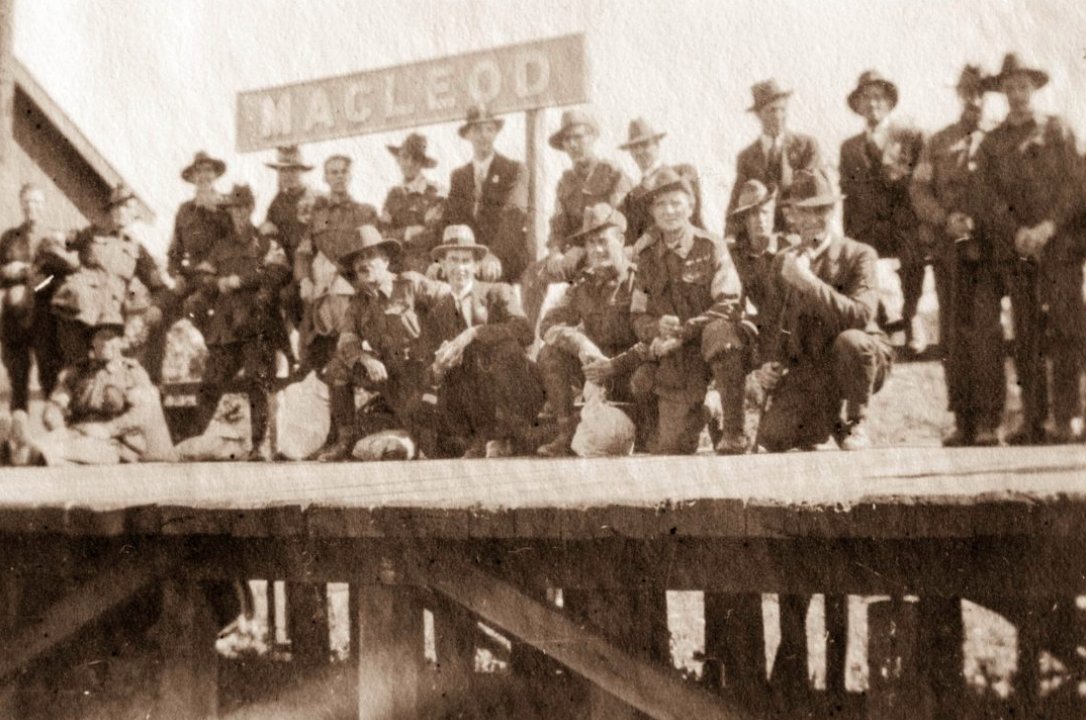 Servicemen rehabilitated within the Mont Park precinct waiting for the train at Macleod Station c. 1920 https://www.montparktospringthorpe.com/the-mont-park-rail-line-and-platform/1918 a section for troops with 'shell shock' (PTSD) was established at Mont Park.Mont Park branch trains did carry troops from time to time 1915-1920.