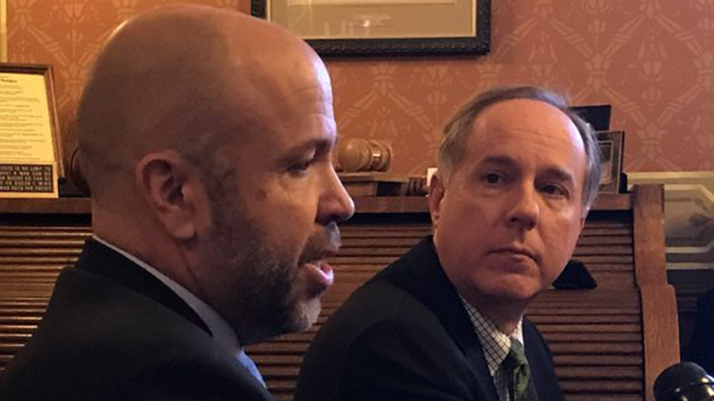 RegJoeShow's tweet photo. With 40 days to #Election2020 #Wisconsin will play a crucial role, which is why #WIAssembly leaders @SpeakerVos and @jimsteineke need to call the special session to overturn @GovEvers illegal emergency order to help restore freedom &amp; liberty. #LiveLifeBoldly https://t.co/AjyFSyMx1T