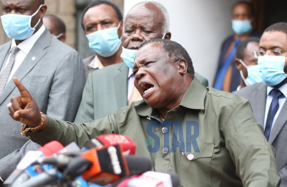 SYOKIVINDU's tweet photo. Info from unreliable sources has revealed that Francil Atwoli uncovered vast riches connected to Dp Ruto, due to national security concerns he has advised the govt to ban hustling activities. 
Raila Odinga
Deputy president
#NewsGang #DissolveParliament https://t.co/68DxTfDB01