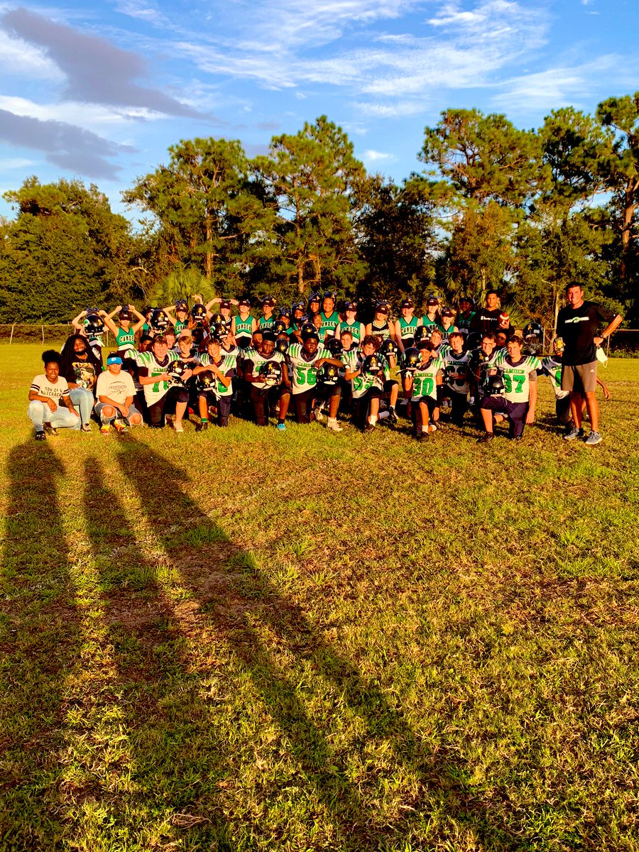 CMSCougarFtball's tweet image. The 7th grade Cougars are showing their support for CMS Student Claire who is battling cancer. Tonight the Cougars defeated SMMS Bobcats in a close 18-14 win! #CMSCOUGARS #TackleCancer