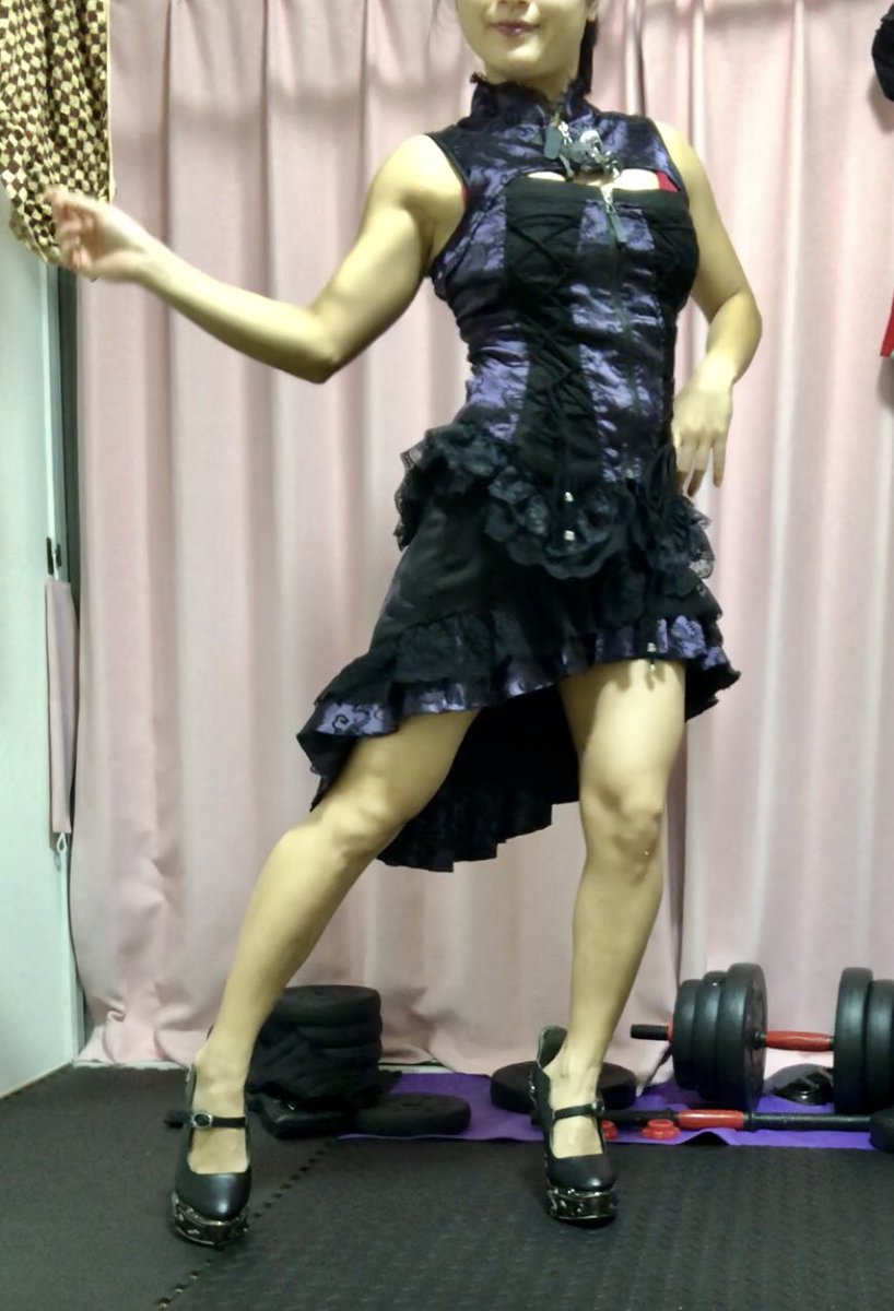 ロリータ ゴリラだった ドラゴンボールばりに重いロリ服の下にはシックスパックが隠されていた件 強そう Togetter ロリータ ゴリラだった ドラゴンボールばりに重いロリ服の下にはシックスパックが隠されていた件 強そう Togetter