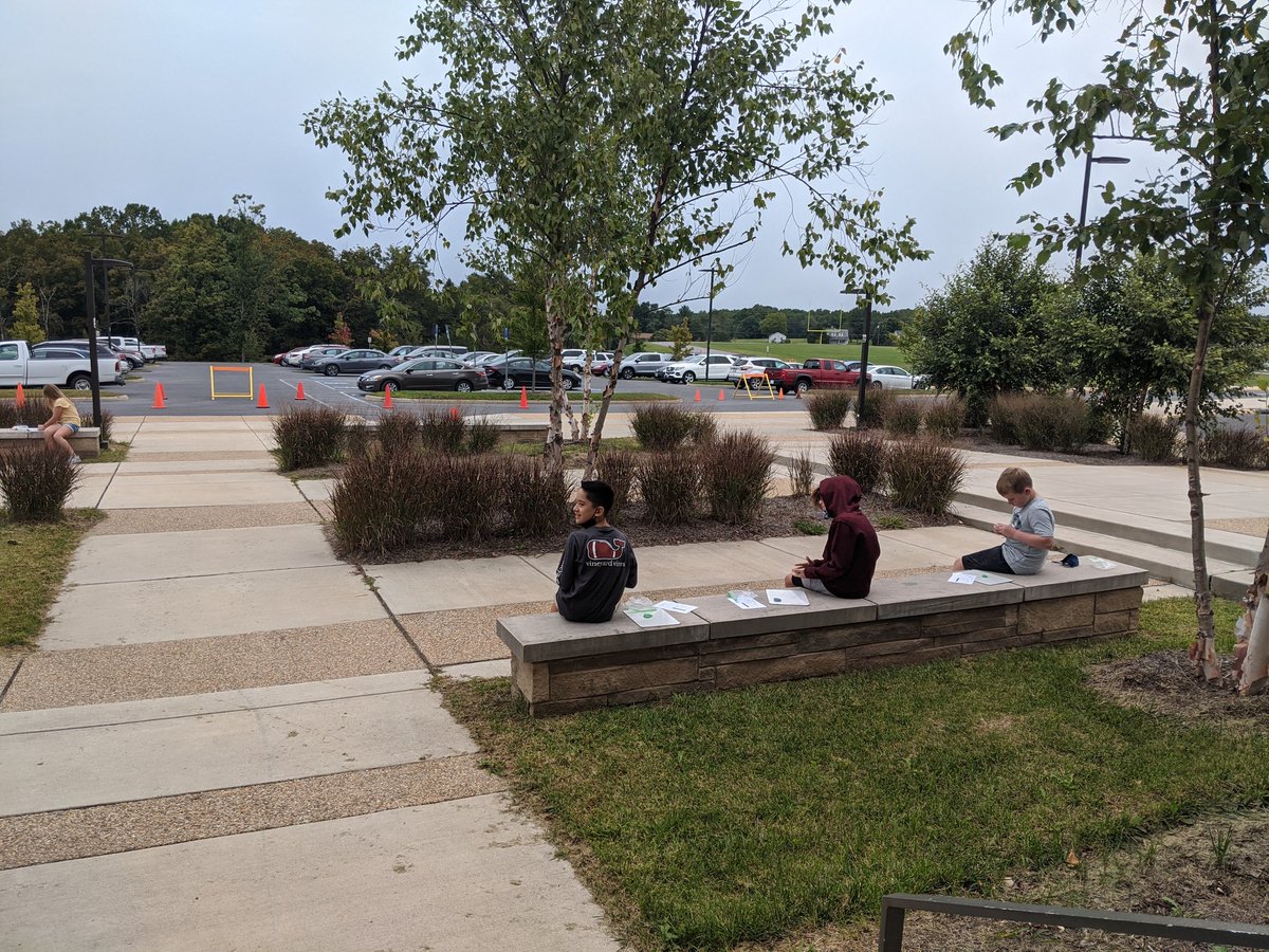 EmilyBrFCMS's tweet photo. Taking advantage of outdoor learning space today while building landforms with playdough! @scott_lykins @FCMSPrincipal https://t.co/w1TYEfu5KB