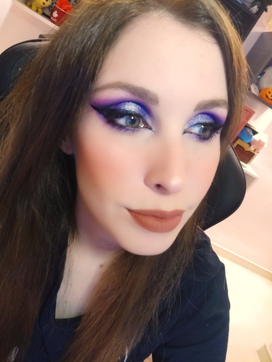 ChioUyuni's tweet photo. Mi makeup de hoy :3 https://t.co/WsLEAMO4oQ