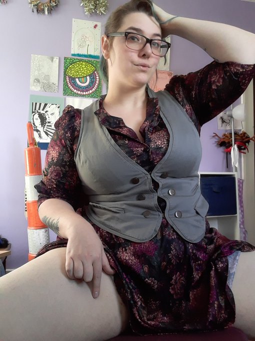 It starts with a floral dress &amp; vest  But soon I'll be looking like Annie Oakley stealing your girlfriend
