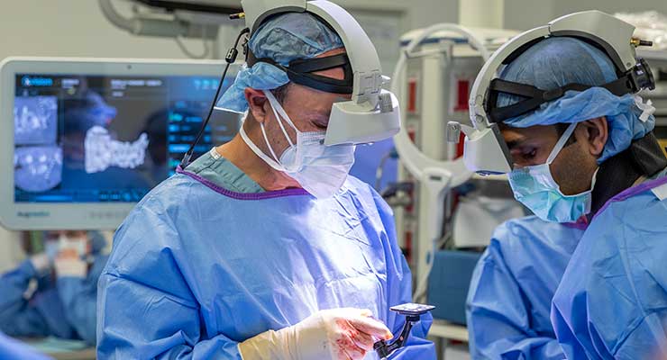 SamISureAm's tweet photo. A spotlight on the latest technologies from #spine companies of all sizes. #spinesurgery @VIVEX_Biologics @augmedics @NuVasiveInc | https://t.co/w2DxTsZDxd https://t.co/83Loqr7xFw
