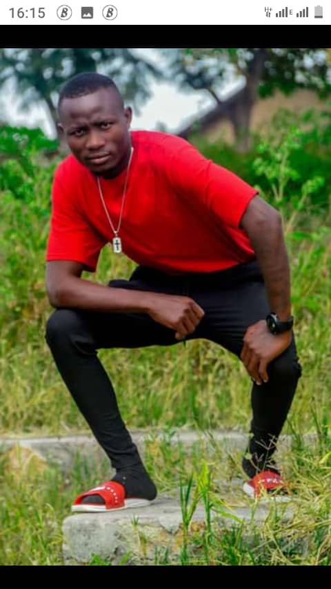 boy_mbavu's tweet photo. Kaka amani kwako https://t.co/UMA0UfOH9x
