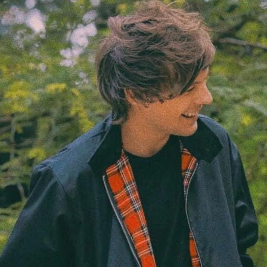 HelloImHiromi's tweet photo. -Yo gritaba "zayn, zayn" pero él nunca vino
-Yo siempre te salvaría louis... 
BETTER IS COMING #better https://t.co/Prs7sbKVsu