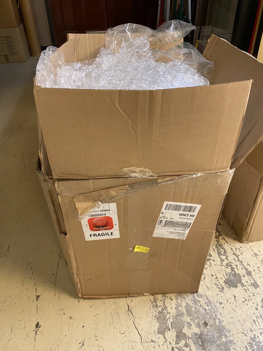 commanderking's tweet photo. Special delivery from #TheButton . Live streaming the unboxing tomorrow noon central. #buttoncup @badideahello @dinesh_s @AtomBangFreeman https://t.co/fWyfp7qx1z