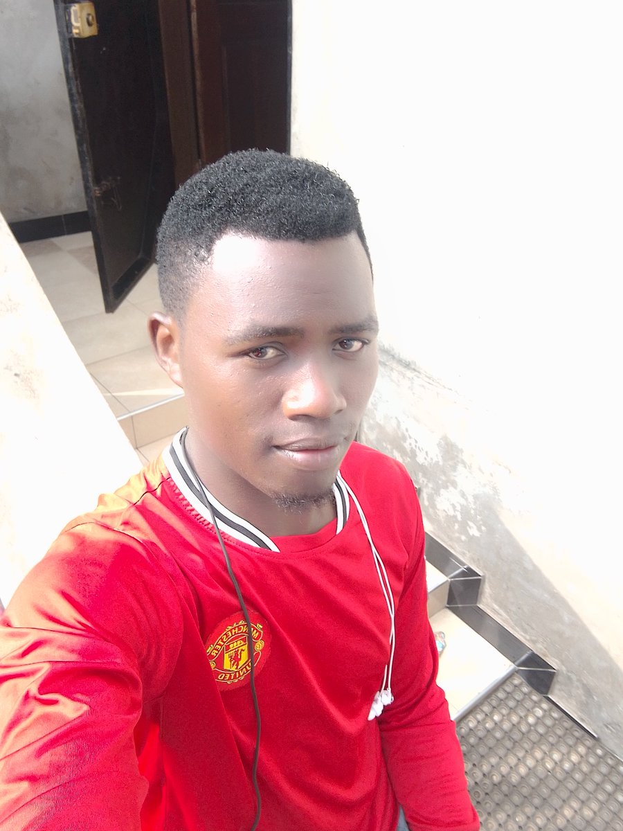 boy_mbavu's tweet photo. Maisha Safari pambana na hali yako https://t.co/SI77VoXeoW