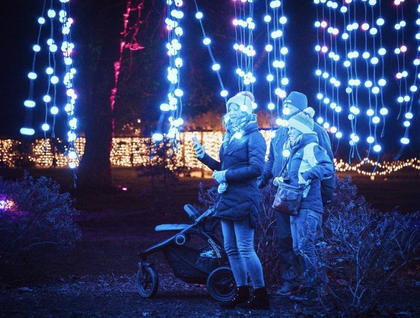 <a href="/Covhour/">#COVHOUR</a> <a href="/CoolgoldfishD/">Coolgoldfish Designs</a> We are focussing on what we can do and our Luminate light trail from the 25th Nov-23rd Dec completely outdoors &amp; 60-90minute light trail in the park will be so magical and something to look forward too #CovHour coombeabbey.com/product/lumina…