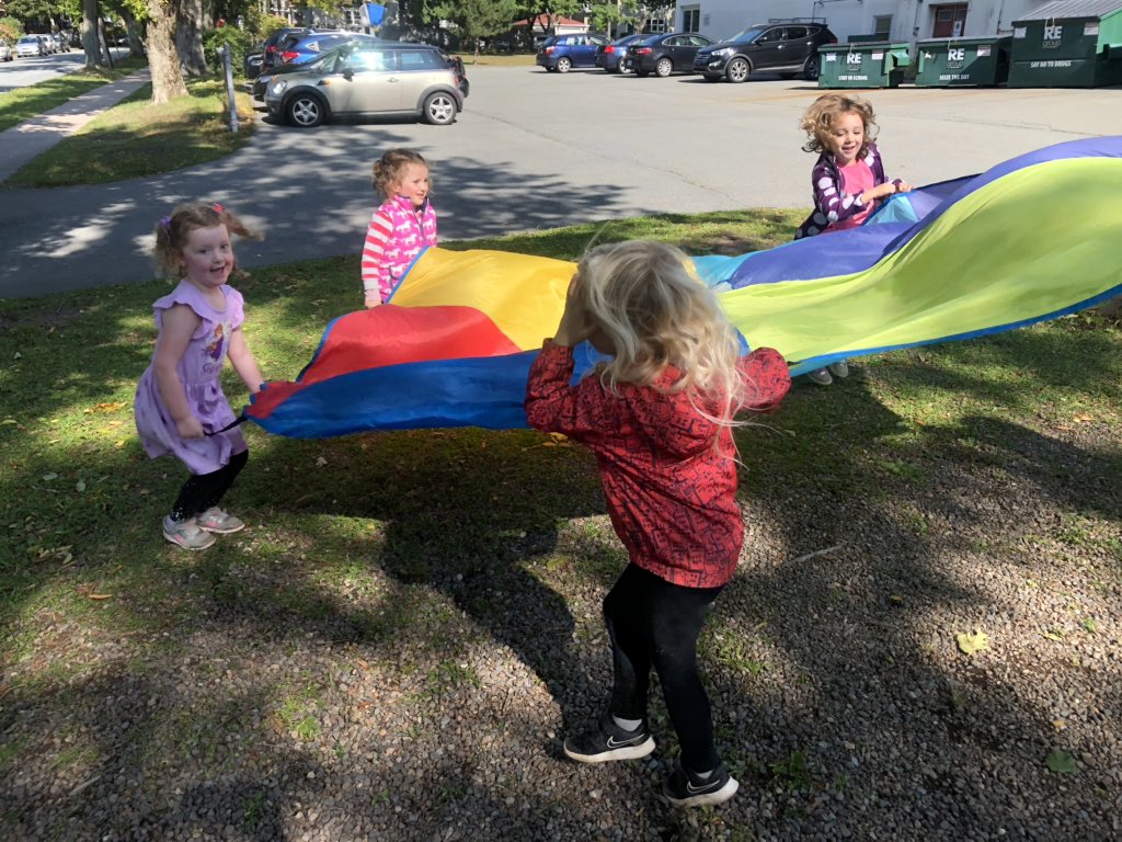 Jackieinwd's tweet photo. Beautiful moment to capture ❤️J was explaining her idea on how to take turns to other children when she realized that there was a problem. #powerofuninterruptedchildledplay #letthemsolve #capablechildren #nspreprimary @Tupper1930 https://t.co/XcW8n42at6