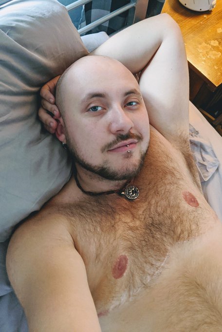 Brand new content now on my OnlyFans!! Watch me explode ? Link in bio! 
.
.
#transguy #trans #transporn