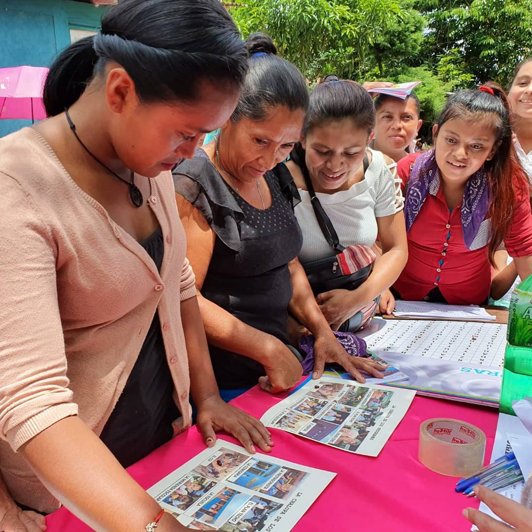 MINIMNicaragua's tweet photo. Ministerio de la Mujer realiza  la segunda Feria Comunitaria  "Mujeres por la Vida" #OrgulloPatrio con familias de la comunidad indígena Slilmalila y mujeres productoras, emprendedoras y brigadistas de salud, en El Tuma, La Dalia,  Matagalpa.  🙋🏽🤰🏽👩🏽‍🦳
#2021PatriaBenditaYLibre https://t.co/onnJEEdoHZ