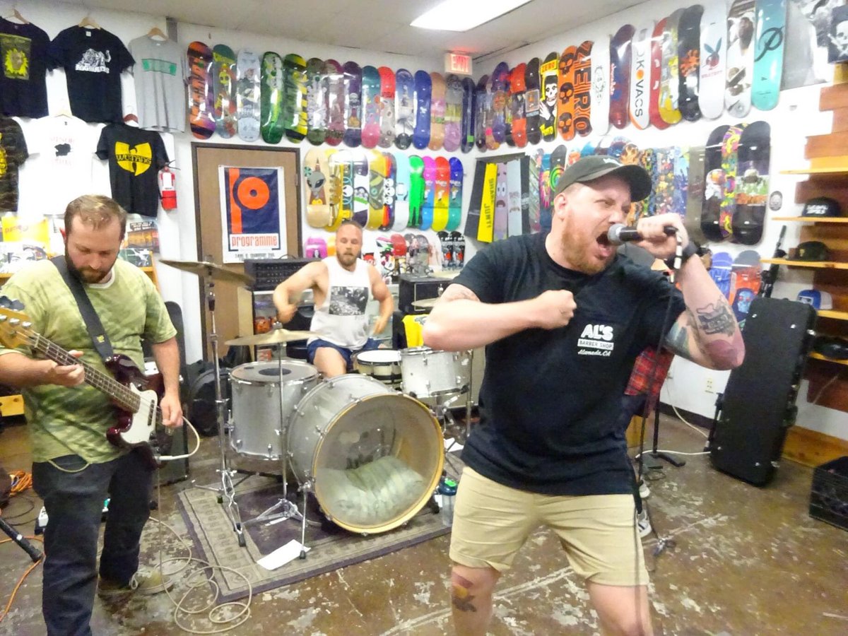 discouragehc's tweet photo. #tbt @programmehq on 6.23.19. Can’t wait to go back with a bunch of new material to share! Check out “Forlorn Hope” on Spotify and look for the full 7” on @PatientZero413 Friday 10.2.20.
#californiahardcore #hxc #hardcoremusic #hardcorepunk #eastbayhardcore #bayareahardcore https://t.co/GggXKXVrL0