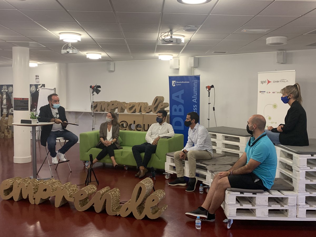 Asier_68's tweet photo. 👉El día 23 entrevisté a los responsables de @Sabbatic , en el nuevo evento de @AlumniDBA de la mano del @grupospri , denominado #TalksShow
💡Estuvimos con Arkaitz, Paul, Silvia, Garbiñe @deustoemprende y Javier @IcebergVisual
😄 ¡¡¡Gracias por todo!!!
▶️ https://t.co/oYwBTqcuMt https://t.co/af5vLnSLaY