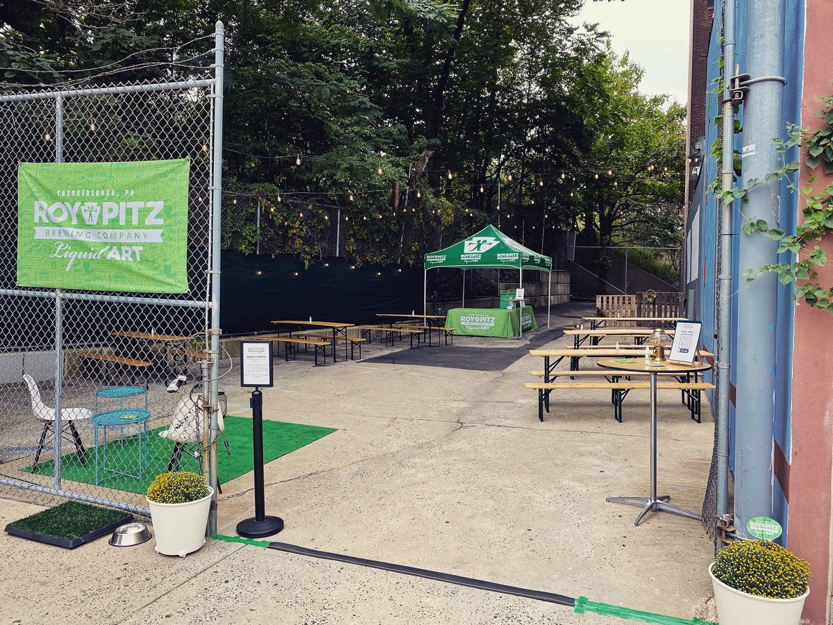 Liquid Art Barrel House tweet media