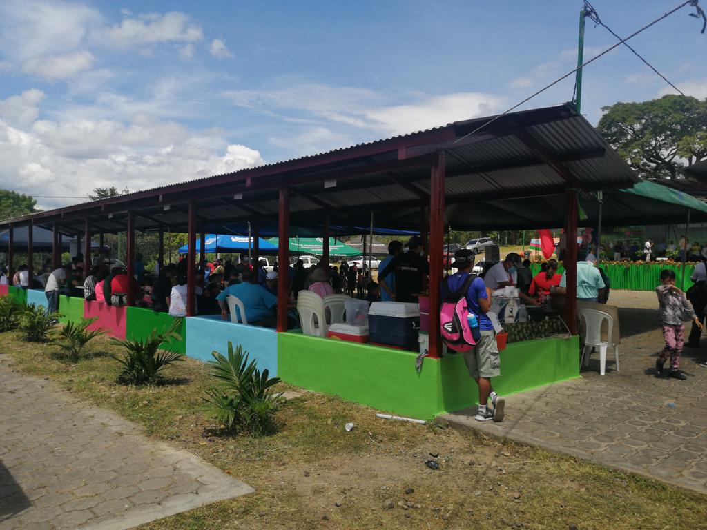 UVEalcha's tweet photo. Inauguración de la feria Agropecuaria "Produccion sana y segura, gracias a Dios" en Matagalpa en saludo a sus fiestas patronales. #GranPuebloGrandesVictorias
#2021PatriaBenditaYLibre https://t.co/UFFzhO7IDm
