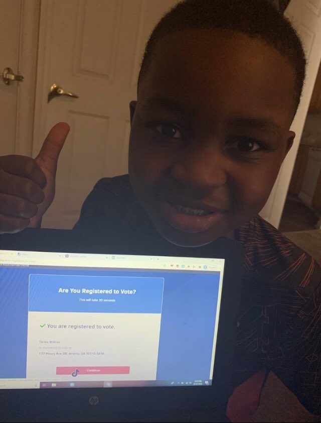 Freedom4th's tweet image. My family is #VoteReady! Are you #RegisterToVote? Go to vote.org and find out! #ChoosePurpose #ChooseSlater @SlaterPBSA @PBS_Atlanta #StudentVoicesMatter #BlackLivesMatter