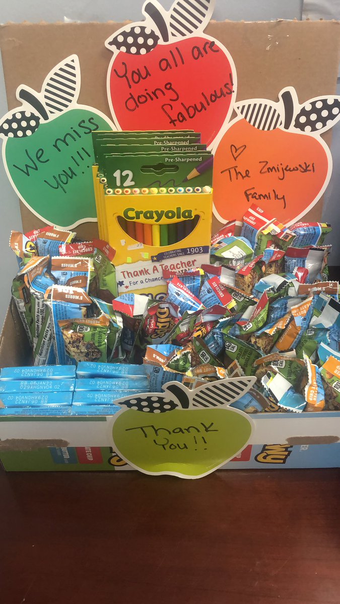 Always the nicest surprises from the KINDEST family! Thank you! #collsedu #tatemtweets <a href="/mzmijewski/">Maggie ShawZmijewski</a>