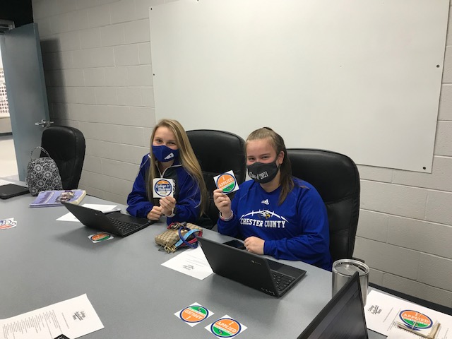 ChesterCoHigh's tweet photo. #TNcollegeappweek continues! The future is bright 🕶 for the Class of 2021💙 https://t.co/3DUa41JQTc