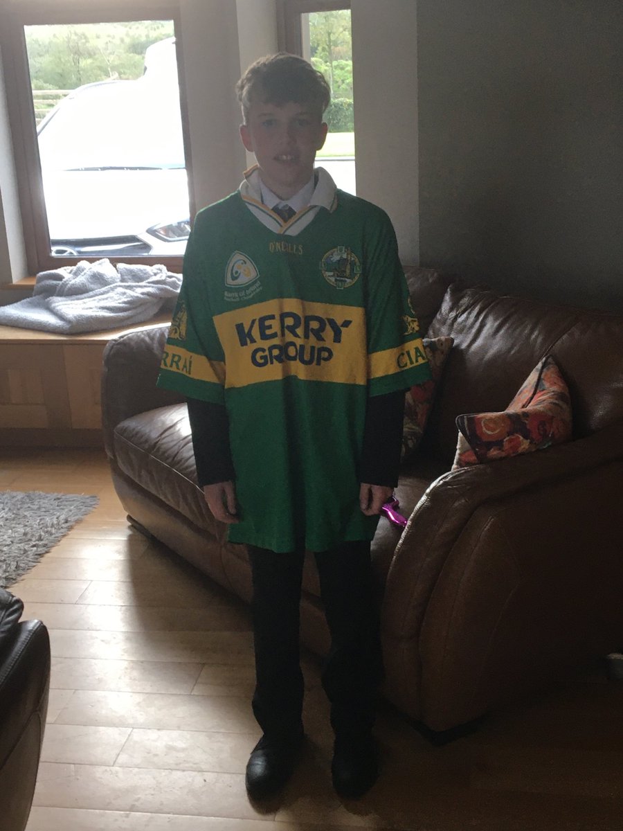 mcenteejohn's tweet photo. ⁦@Kerry_Official⁩ my son received an official kerry jersey via @aaronkernan from Denis O’Dwyer’s 1994 minor days. He and I swapped jerseys back then. Can someone please pass on my gratitude https://t.co/ur0MRCVItP