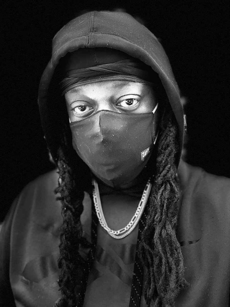 horrorrapnews's tweet photo. Los angles rapper Blakc Elvis jjust dropped a video for “Cashapp Peso”. Check it out my YouTube Black mask87 coming to iTunes and all other platforms soon https://t.co/1dd7i8lbEc https://t.co/lRiYRPK6RJ