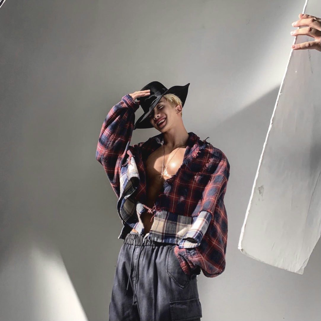 ◡̈ | (@whlooks) on Twitter photo 