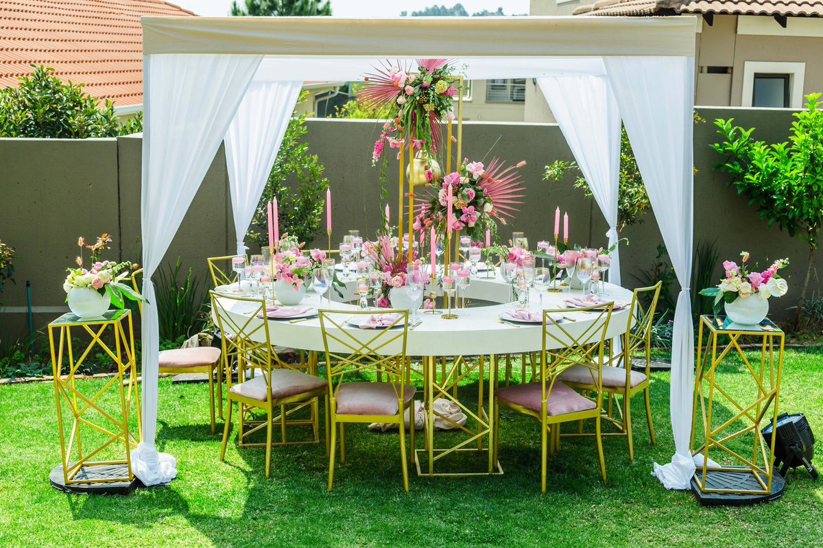 nonoevents's tweet photo. #O-Table
#Flowers
#DrapedGazebo
#PyramidGazebo
#BlossomWithMoozlie
#CruzInFullBloom
#Photobooth #Deco
#NonoEvents https://t.co/FJuHfb7Us4