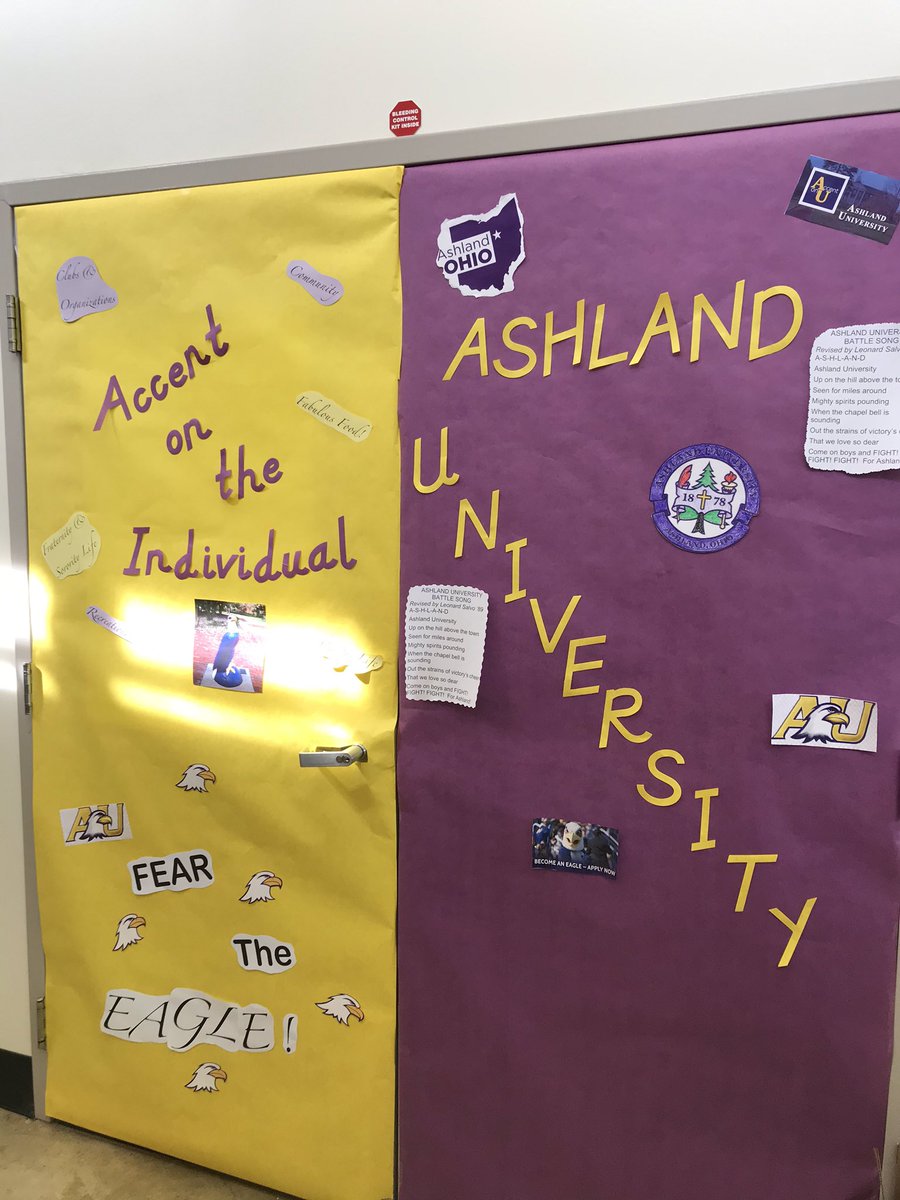 MegRayburn's tweet photo. 🎉🥳🏫 College Go Week Door Decor Contest @KnightsofNHS! #learnmoreIN https://t.co/7cxVZPVrds