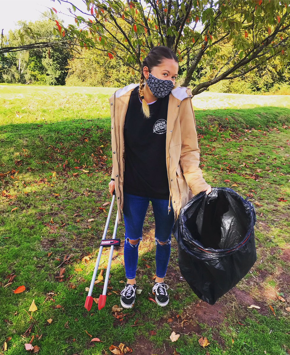 Litter Collecting - there’s no formal training, you just pick it up as you go along 🤣

What a wonderful afternoon for Sero’s First Street Clean for @mcs_uk. Huge thanks to our lovely volunteers, <a href="/keepwalestidy/">Keep Tidy</a> for the equipment &amp; @thecafeatridgeway for a lovely hot drink ☕️