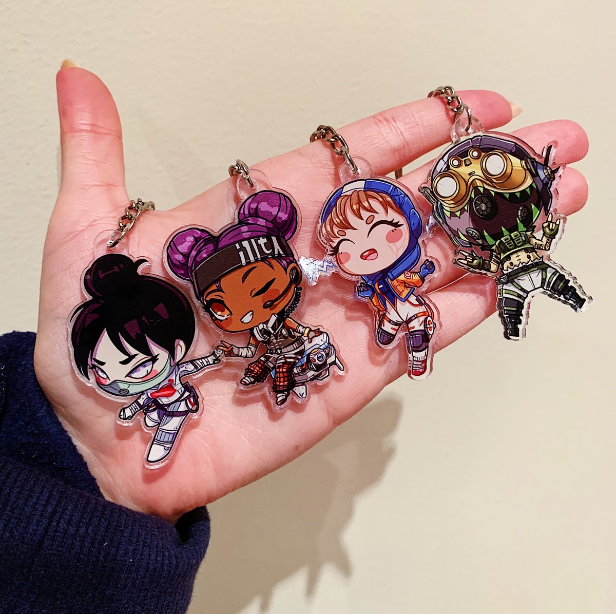 ArtNoush's tweet image. These cute babies are available as keyrings in my store now! I’m so happy with how they came out 🥰✨ artnoush.bigcartel.com✨ #APEX #Apexlegendsfanart #apexlegends #SmallBusiness