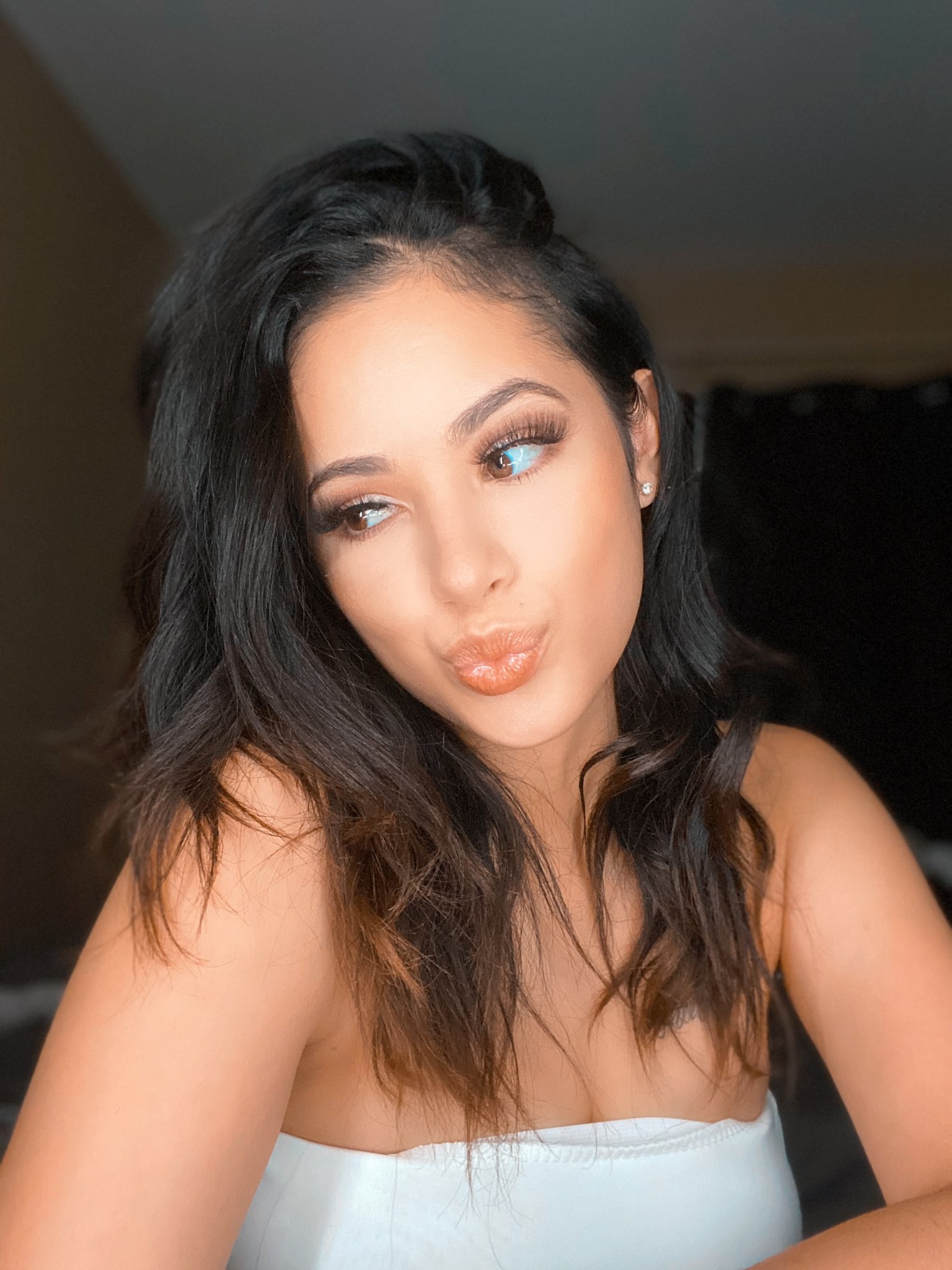 JASMINE VILLEGAS on X: "Felt cute. Did my own make up. So proud of myself  💞 https://t.co/B8eYti6lqF" / X