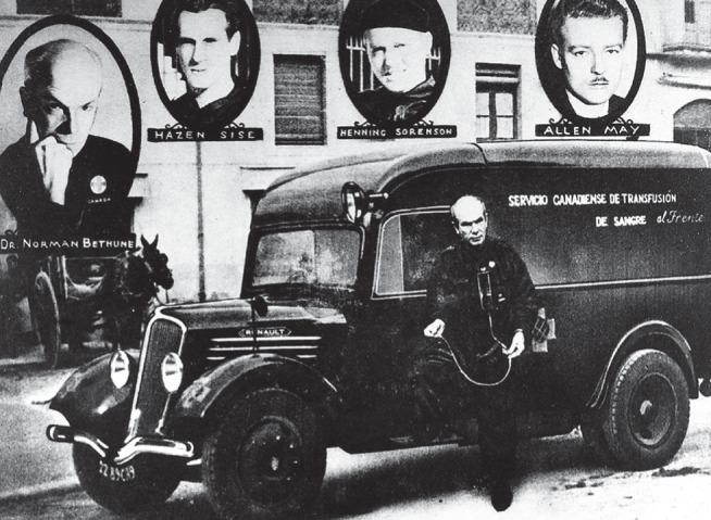 Para ello, Bethune se hizo con una furgoneta Ford que servía de ambulancia en Inglaterra, le introdujo un frigorífico para el plasma, aparatos determinantes del grupo sanguíneo, material quirúrgico, 500 apósitos, etc. Era el Servicio Canadiense de Transfusión de Sangre al Frente.